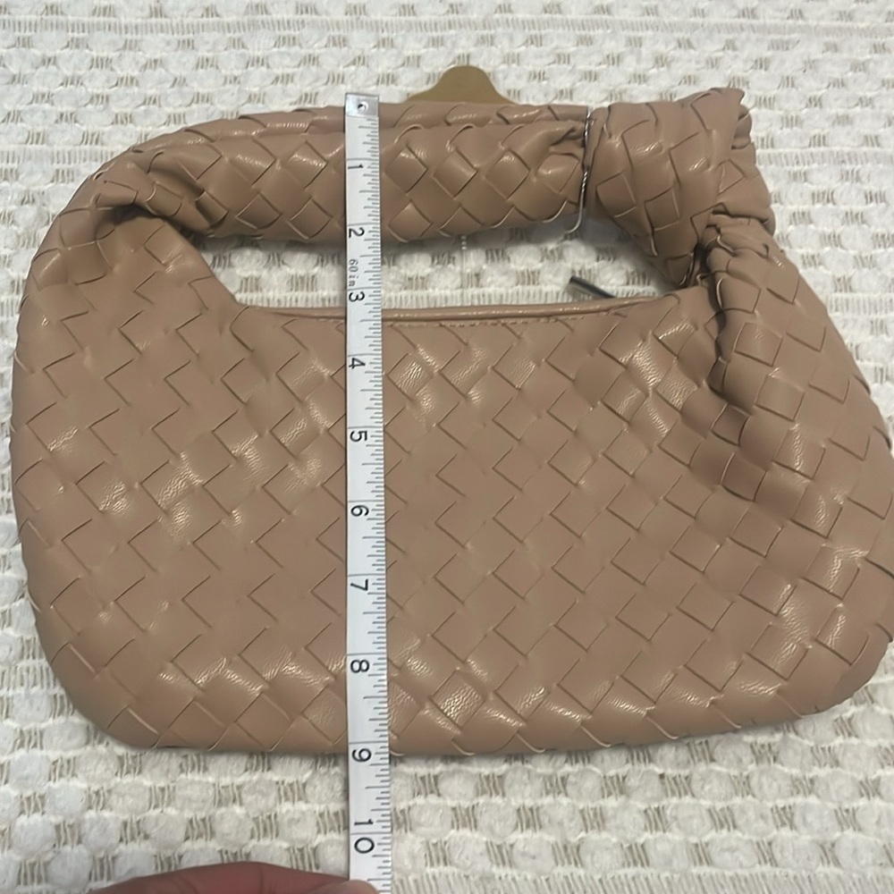 NWOT Tan Woven Women's Bag - Picture 13 of 13
